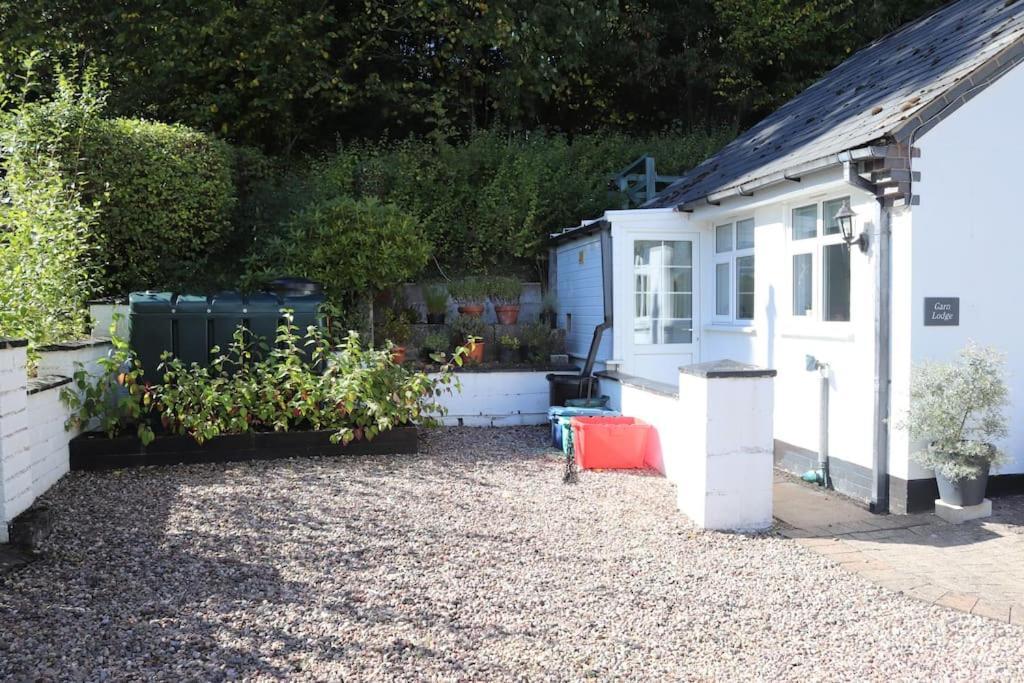Garn Lodge Newtown  Exterior photo