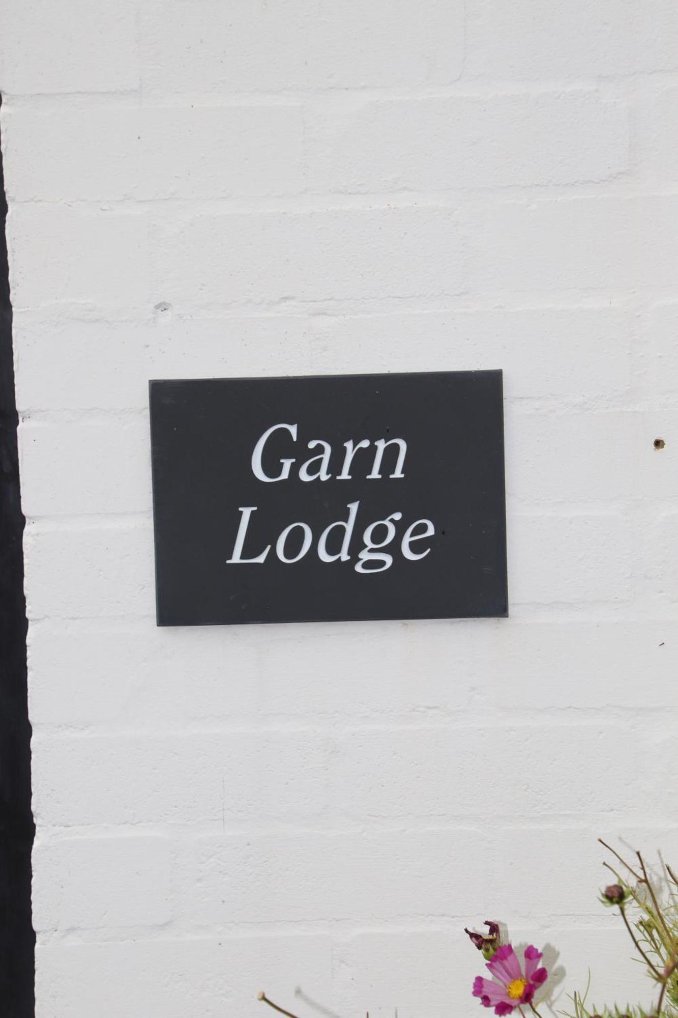 Garn Lodge Newtown  Exterior photo